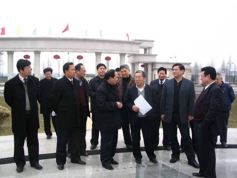 2006年2月12日，湖北省常務(wù)副省長周堅衛(wèi)到公司調(diào)研